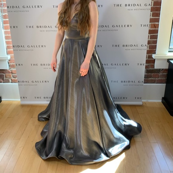 Prom Dress - Picture 3 of 4